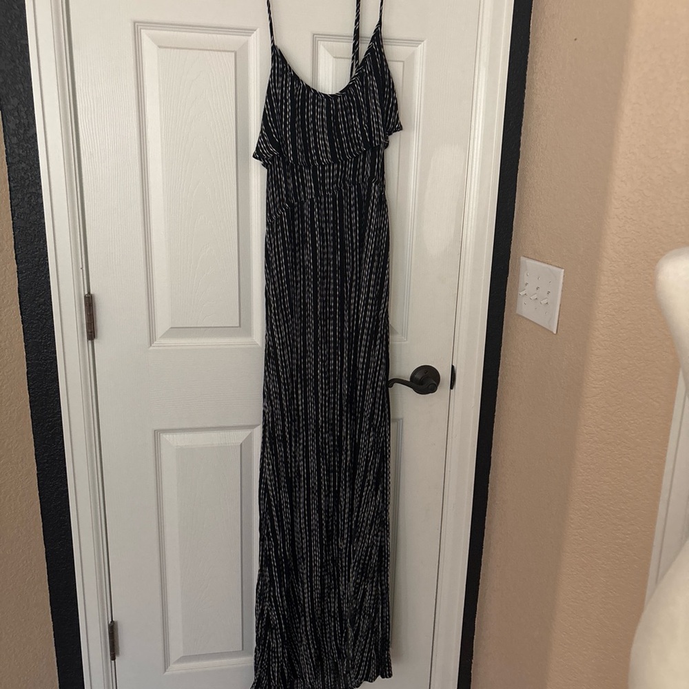 Black Patterned Maxi Dress with Ruffle Bodice